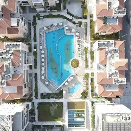 Apartment Retreat At Elysia Park With Gym Pool